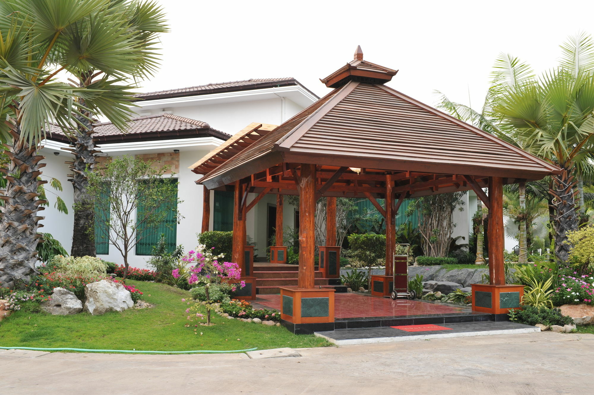 Palm Spring Resort Yangon Exterior photo